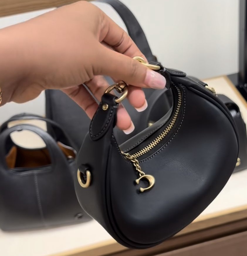 Black Coach Jonie leather bag - Image 3