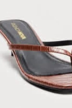 FASHIONOVA Zuecos Cealia Thong - Coffee